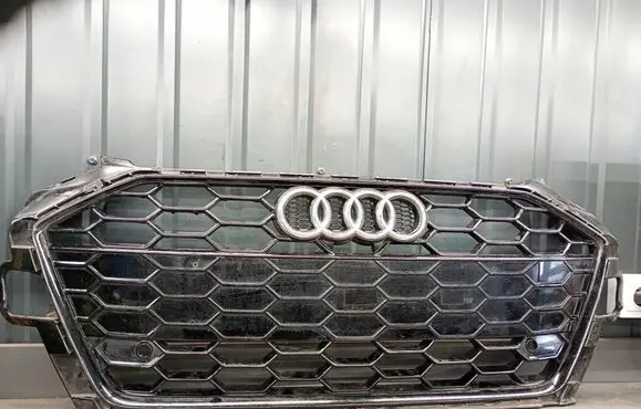 Audi A4 S4 B9 Front bumper upper radiator grill 8w0853651eb