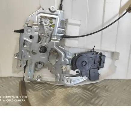 Opel Movano B Loading door lock 826719784R