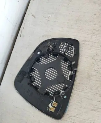 Ford Focus Wing mirror glass 212834496