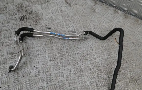Volkswagen Taigo Engine coolant pipe/hose 