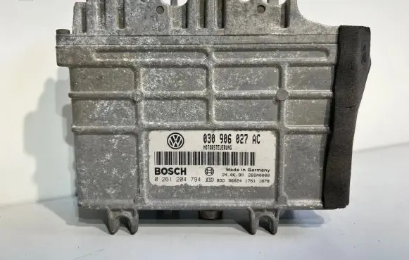 Volkswagen PASSAT B7 Engine control unit/module 030906027AC 26SA0000 0261204794