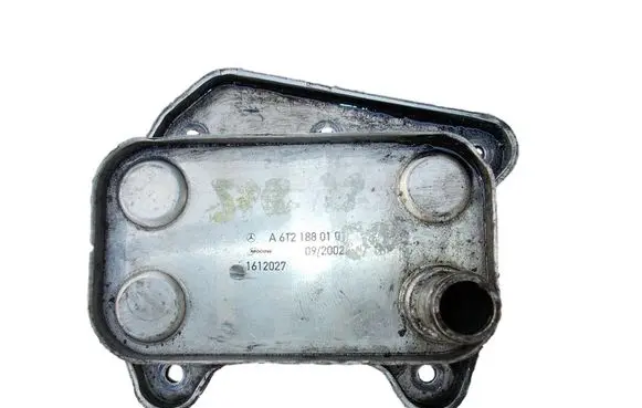 Mercedes-Benz Sprinter W901 W902 W903 W904 Engine oil radiator A6121880101