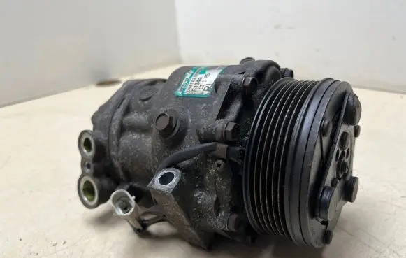 Volkswagen PASSAT B6 Air conditioning (A/C) compressor (pump) R134A 04878201562 SD6V2