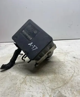 Audi A3 S3 8L ABS Pump 1C0907379E