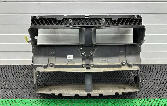 BMW 2 F45 Intercooler air guide/duct channel 7301606 7338207 15677210