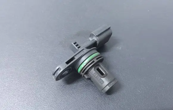 Nissan Pulsar Camshaft position sensor 237312832R