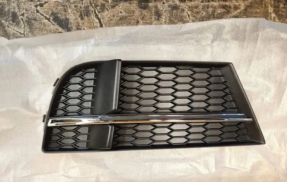 Audi A3 S3 8V Front fog light trim/grill 8V3807682AB