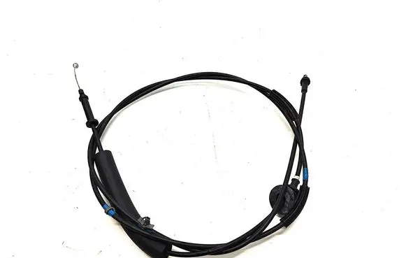 Nissan Leaf II (ZE1) Engine bonnet/hood lock release cable 