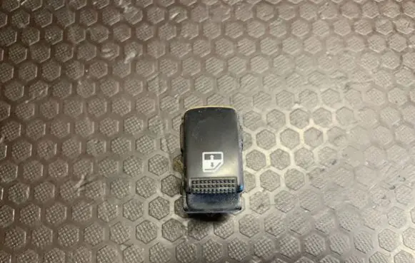 KIA Sorento Electric window control switch 935703