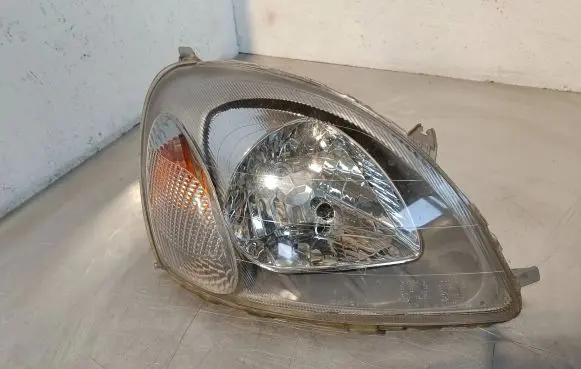 Toyota Yaris Headlight/headlamp