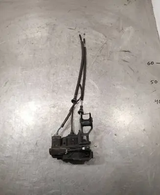 Hyundai Santa Fe Front door lock 813102B020