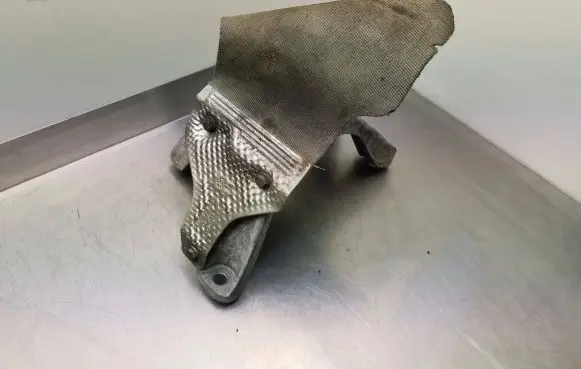Audi A4 S4 B8 8K Engine mounting bracket 8K0199308
