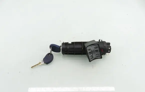 Fiat Seicento/600 Ignition lock 05521B365