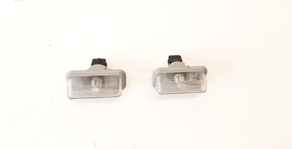 Toyota Avensis T250 Number plate light E1001479