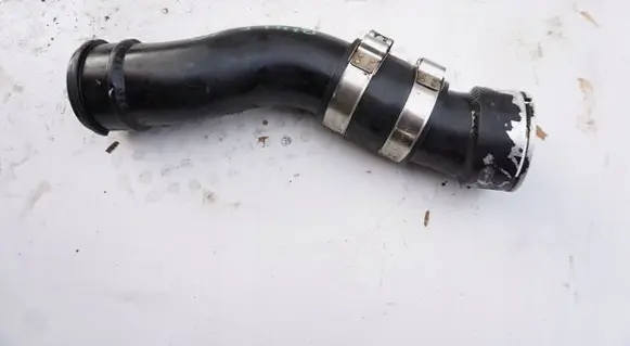 Intake resonator