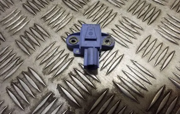 Volkswagen Golf V Airbag deployment crash/impact sensor 1K0955557B