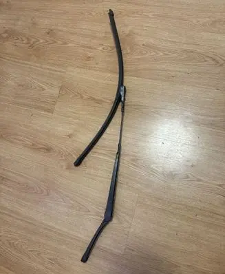 Volkswagen Golf V Front wiper blade arm 1K1955409