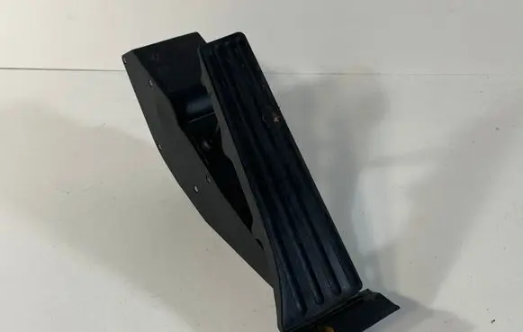 BMW 6 E63 E64 Accelerator throttle pedal 6766930 676693001 3540676693001