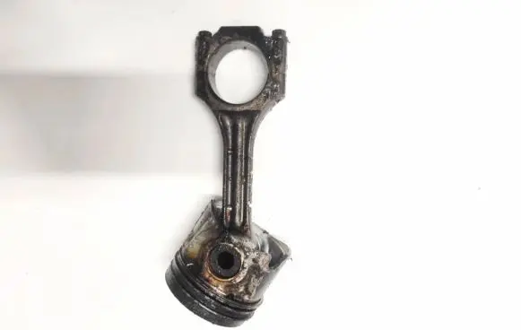 Volkswagen Bora Piston with connecting rod