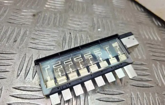 KIA Carens III Fuse 1879001315