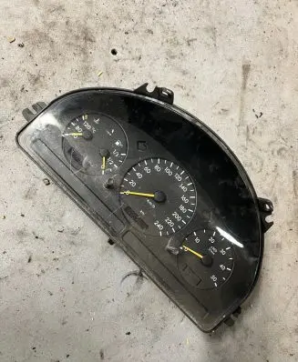 Mercedes-Benz ML W163 Speedometer (instrument cluster) 3319210087