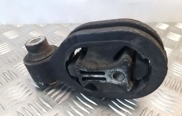 Nissan Juke I F15 Engine mount bracket A8653110A