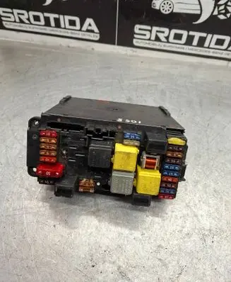 Mercedes-Benz C W203 Fuse module 2035451701 5DK00848540