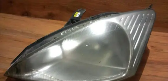 Ford Focus Headlight/headlamp
