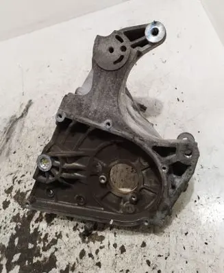 Opel Insignia A Fuel pump bracket 55574721