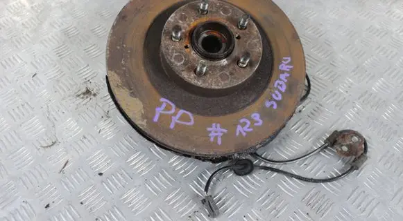 Subaru Impreza II Front wheel hub