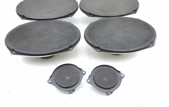 Jeep Cherokee Audio system kit 05091019AB 45301S 05059063AB
