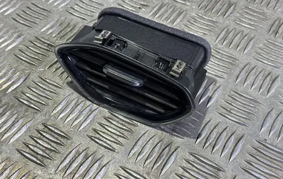 Opel Crossland X Dashboard side air vent grill/cover trim 13487185