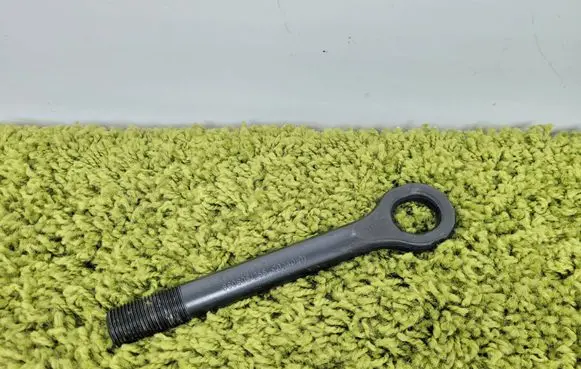 Toyota Avensis T270 Towing hook eye 6608061255