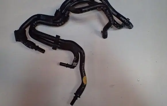 Audi A4 S4 B9 Fuel line/pipe/hose 8W0201214H