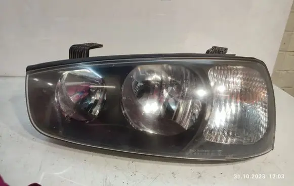 Hyundai Elantra Headlight/headlamp 921012DXXX