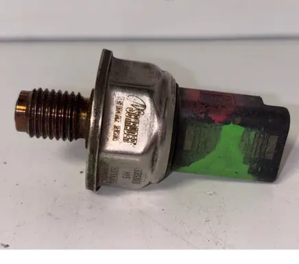 Ford Focus Fuel pressure sensor 1808106966 3CRS0000