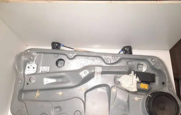 Volkswagen Golf IV Front door electric window regulator 1J3837755E