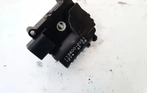 Toyota Corolla Verso AR10 Air flap motor/actuator 1138002051