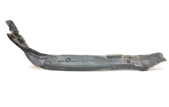 Audi Q7 4L Fender end trim 4L0821112
