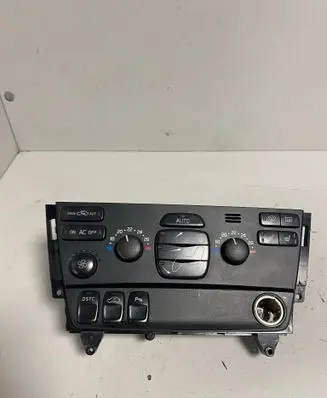 Volvo V70 Climate control unit 30746022 05W25E04