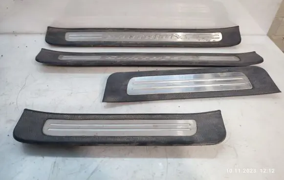Hyundai Santa Fe Front sill trim cover 858812B000