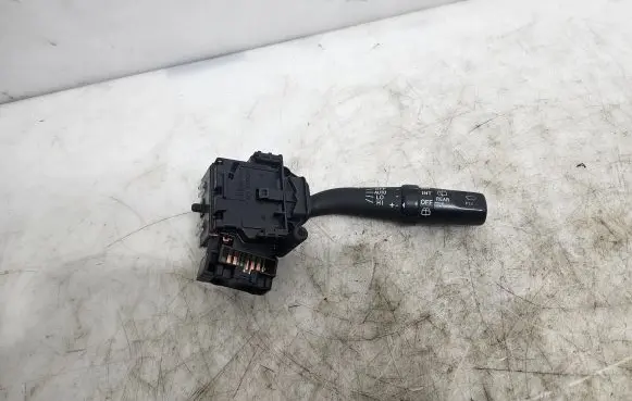 Toyota Avensis T250 Wiper control stalk 8465205170