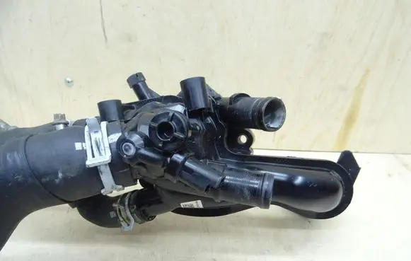 Citroen DS3 Thermostat housing 