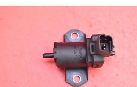 Citroen DS4 Vacuum valve 9688124580