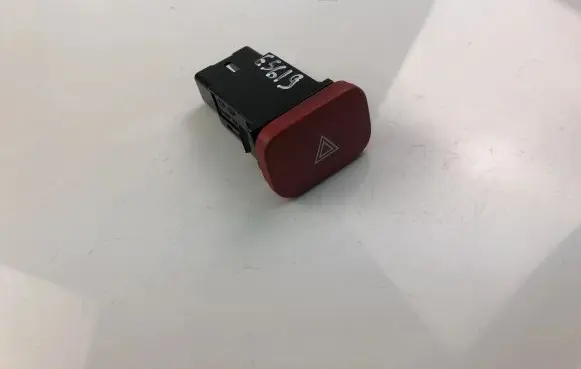Hyundai Elantra Hazard light switch H01L