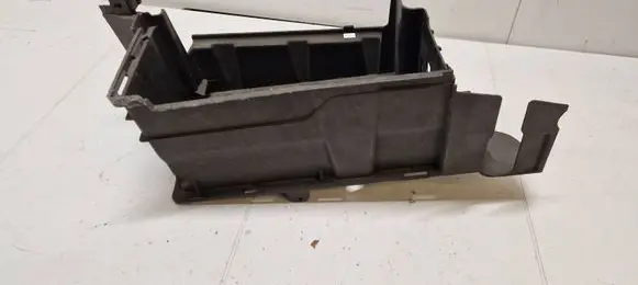 Battery box tray