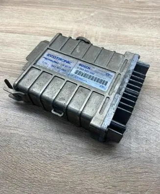 Volkswagen Jetta II Engine control unit/module ECU 0285007040 893907383
