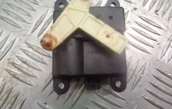 Nissan Primera A/C air flow flap actuator/motor 