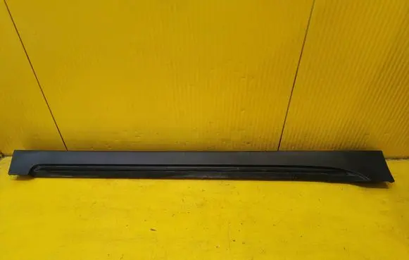 Chevrolet Volt I Sill 22810846