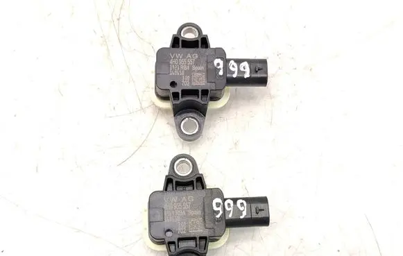 Volkswagen Up Airbag deployment crash/impact sensor 4H0955557
